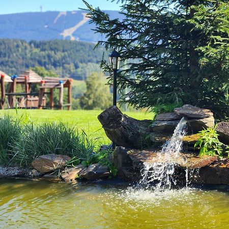 Hotel Pam Яхимов Екстериор снимка
