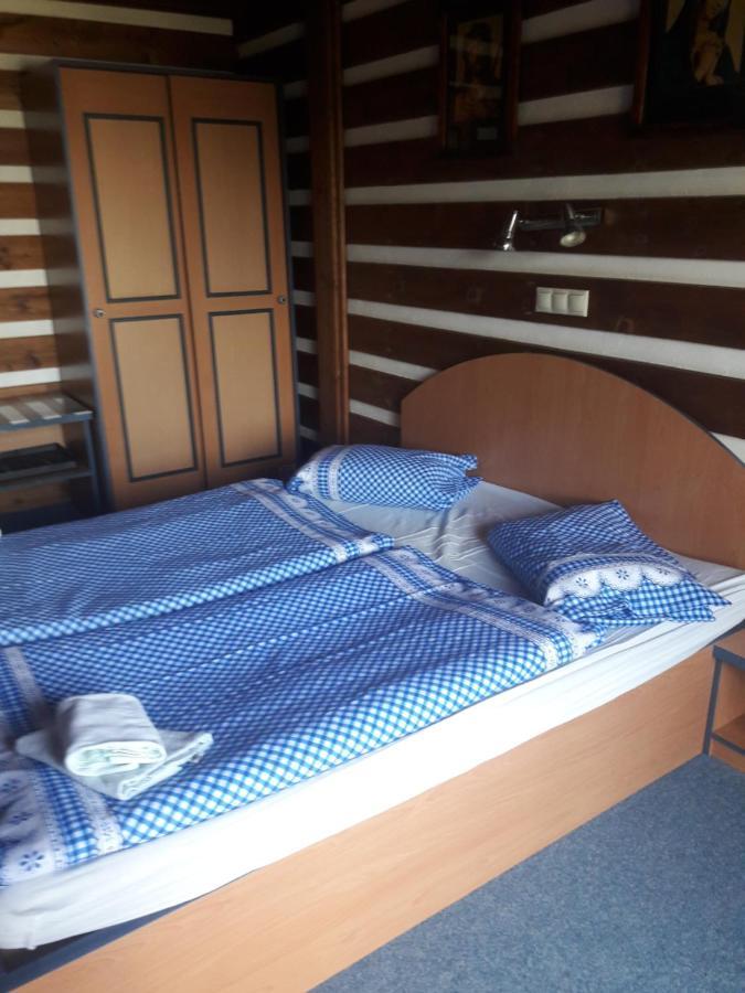 Hotel Pam Яхимов Екстериор снимка